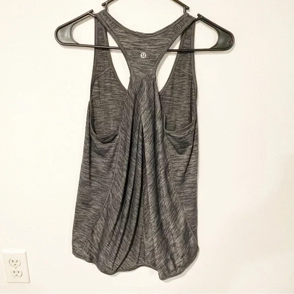Lululemon Size 10 Grey Essential Tank Athletic Workout - Picture 5 of 5